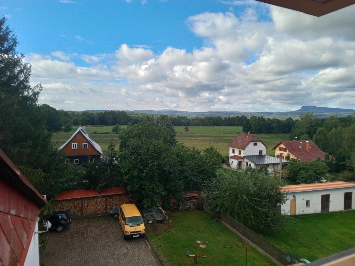 Hotel U Zeleneho Stromu - Zum Gruenen Baum Hřensko Dış mekan fotoğraf