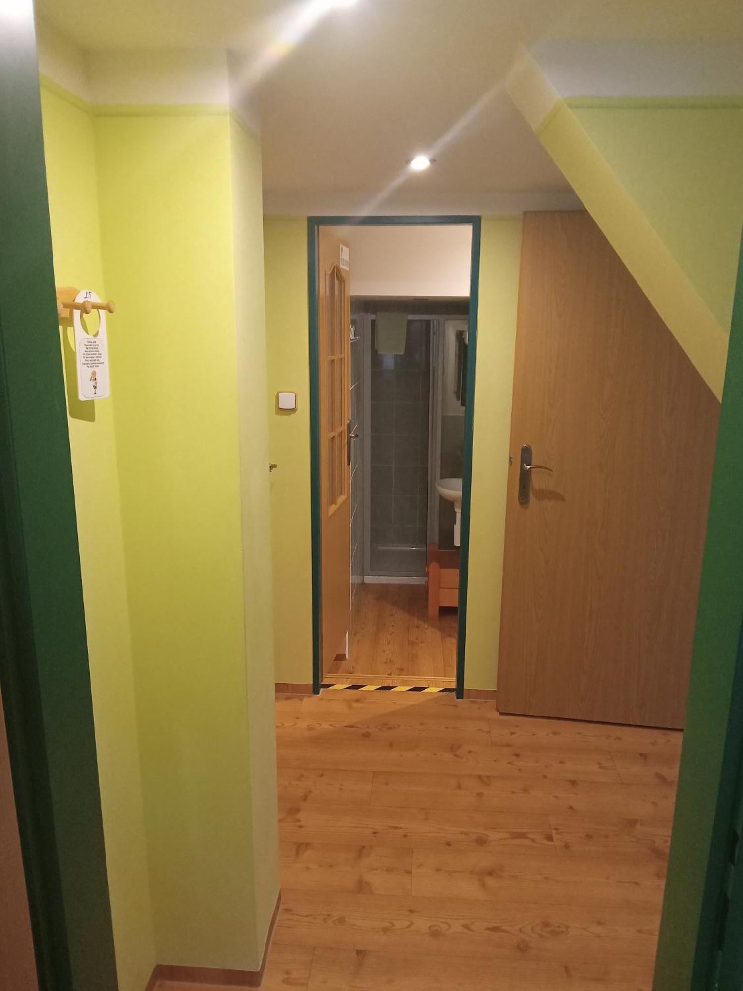 Hotel U Zeleneho Stromu - Zum Gruenen Baum Hřensko Dış mekan fotoğraf