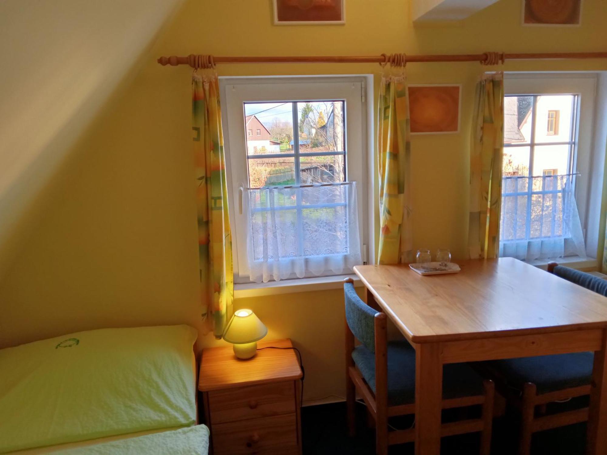 Hotel U Zeleneho Stromu - Zum Gruenen Baum Hřensko Dış mekan fotoğraf